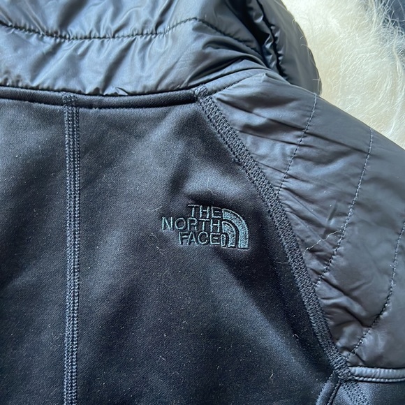 The North Face black shell lightweight jacket! - Picture 9 of 11